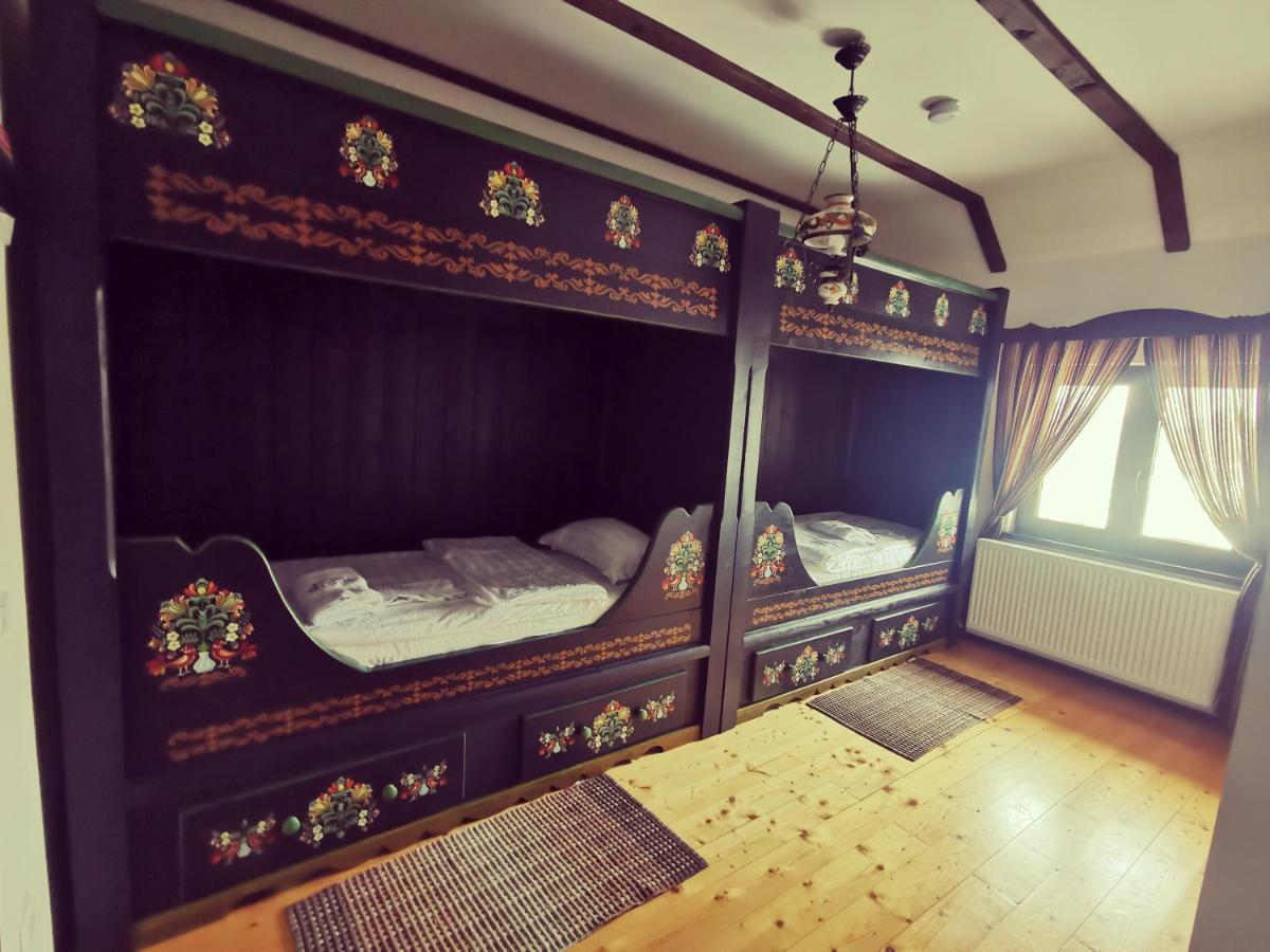 Pensiunea Casa Moga Bucium  Екстериор снимка