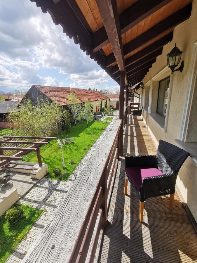 Pensiunea Casa Moga Bucium  Екстериор снимка