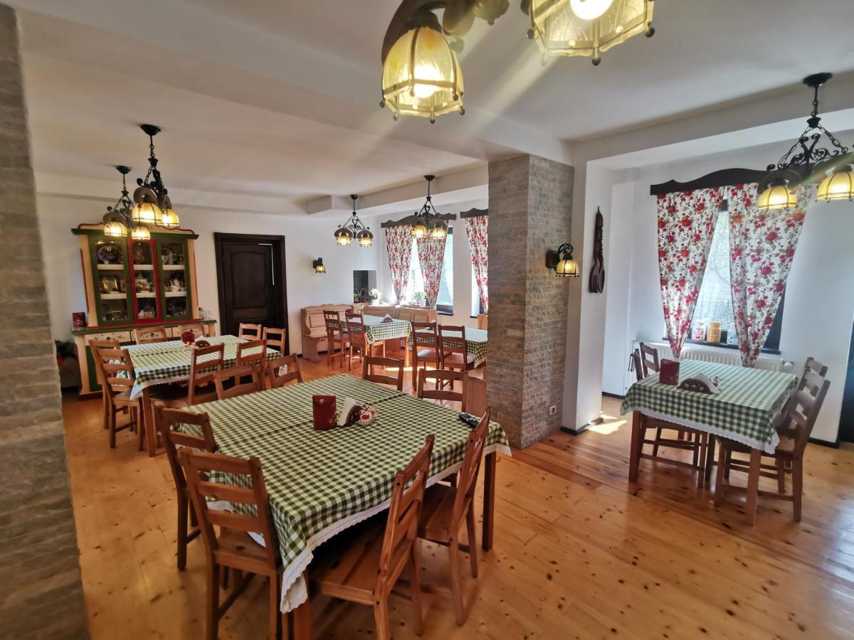 Pensiunea Casa Moga Bucium  Екстериор снимка